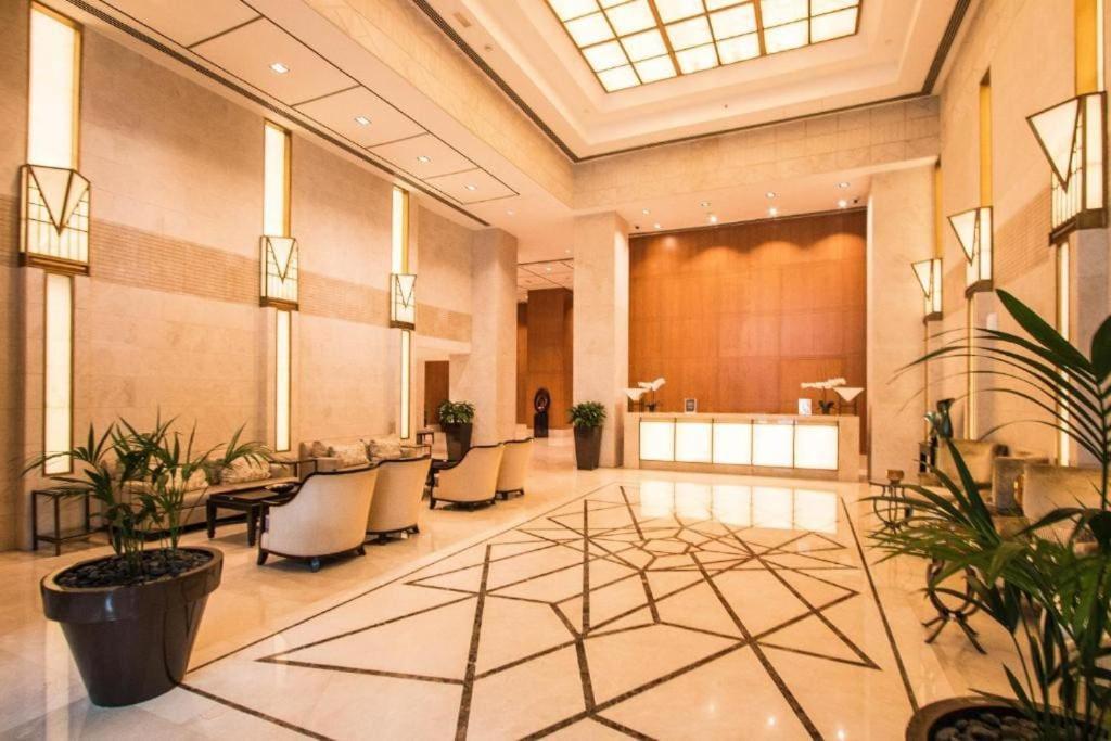 Apartment In Part Of Downtown With Amazing Pool